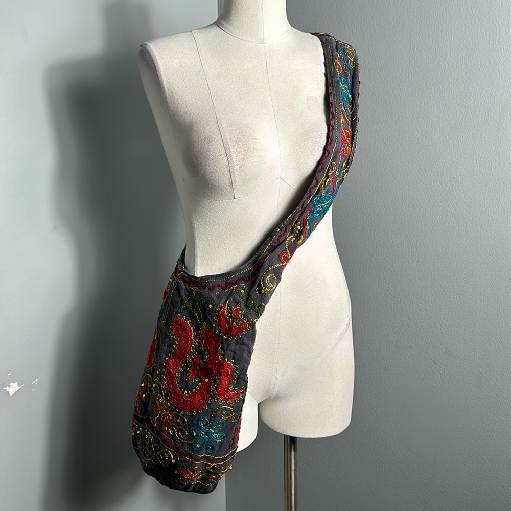 Boho crossbody colorful embroidered cotton bag- good condition